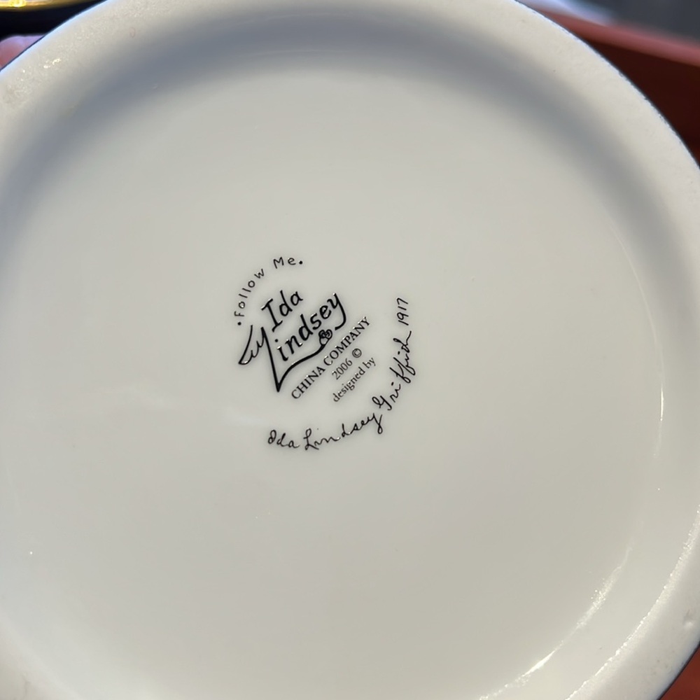 2 IDA LINDSEY MUGS WITH “FOLLOW ME”IMAGE FROM 1917 - Picture 4 of 14